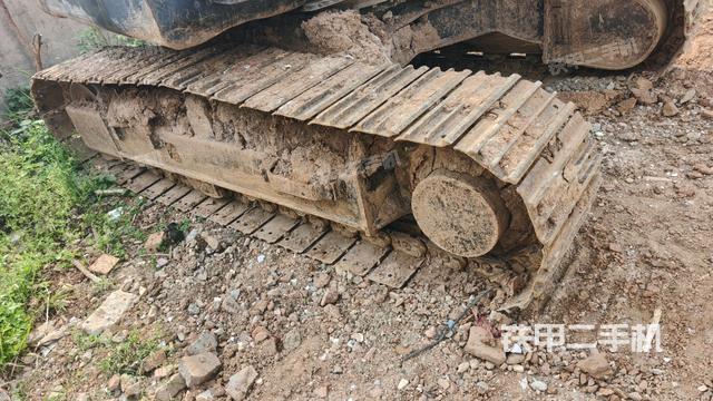 左側(cè)履帶整體?（行走機(jī)構(gòu)）