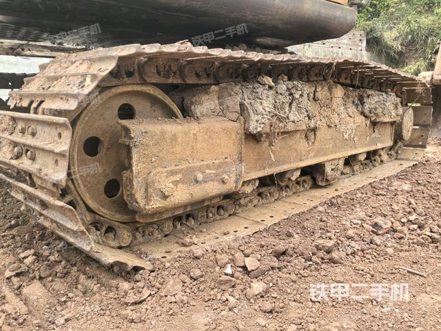 左側(cè)履帶整體?（行走機(jī)構(gòu)）