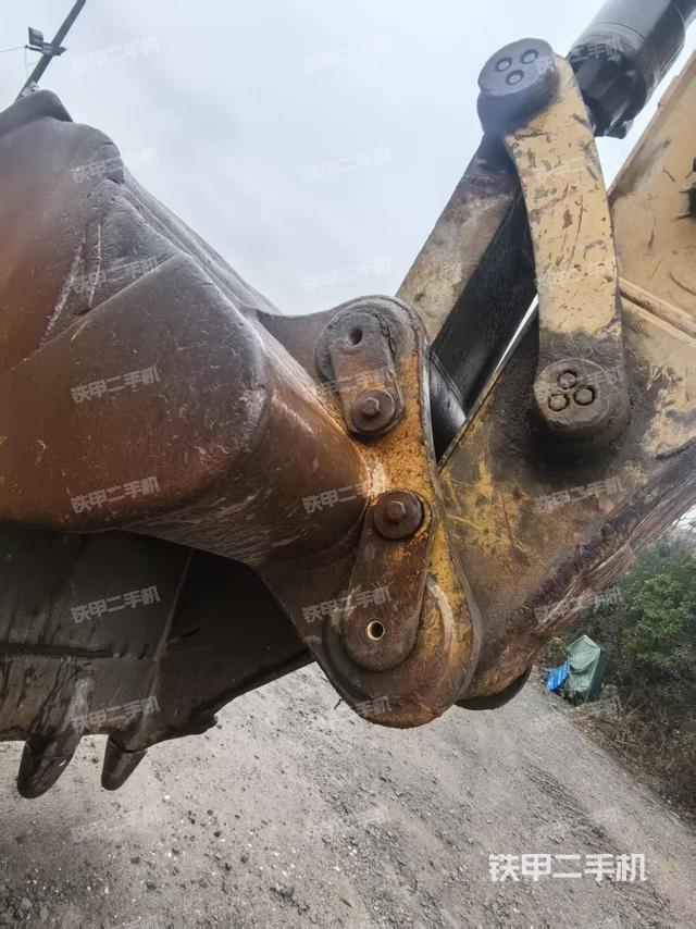 小臂整體左后（工作和回轉(zhuǎn)裝置）