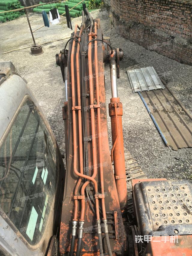 小臂整体右前（工作和回转装置）