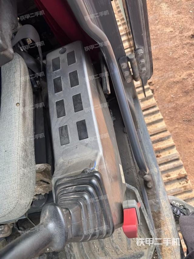 座椅左側(cè)控制臺(tái)/音響/含左手柄（駕駛室部分）