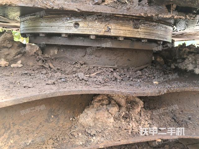 轉(zhuǎn)盤和下車架正前（工作和回轉(zhuǎn)裝置）