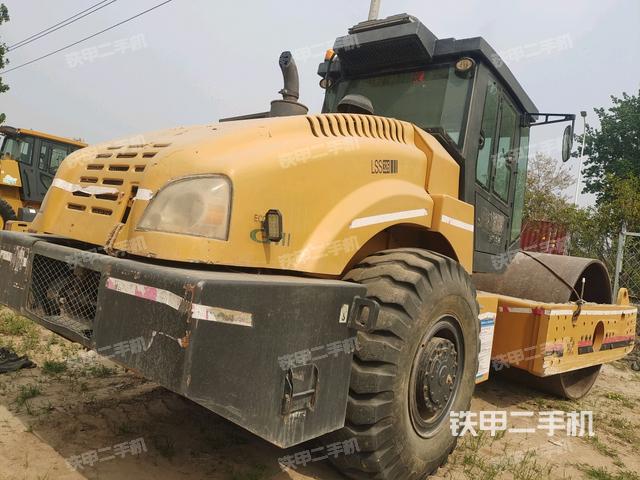 右后45°（壓路機(jī)整機(jī)外觀）