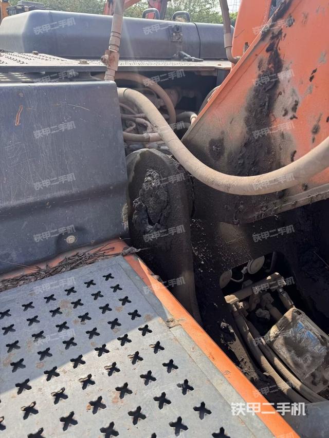 大臂根部?斜視（工作和回轉(zhuǎn)裝置）