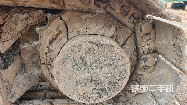 左驅(qū)動輪（行走機(jī)構(gòu)）