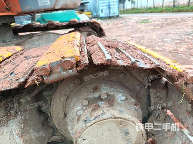 右側(cè)履帶整體?(行走機(jī)構(gòu)) 右側(cè)履帶整體?(行走機(jī)構(gòu))