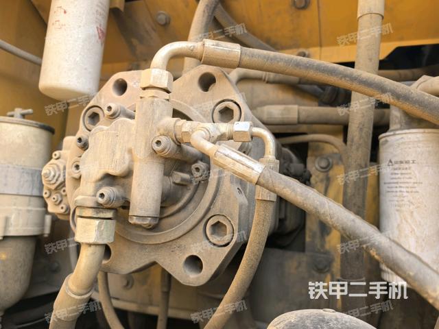 液壓泵斜45?左（大件艙室）