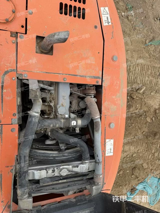 發(fā)動(dòng)機(jī)整體俯視(整機(jī)外觀) 發(fā)動(dòng)機(jī)整體俯視(整機(jī)外觀)