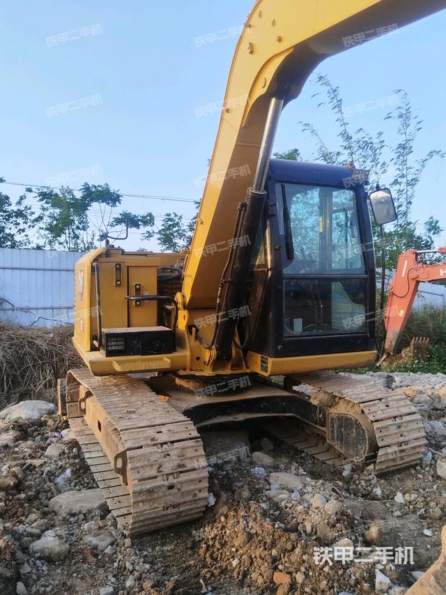 大臂整體?右側(cè)（工作和回轉(zhuǎn)裝置）