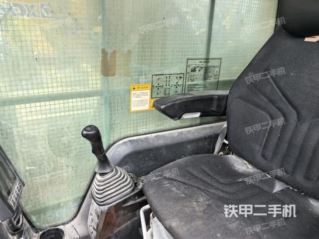后窗玻璃角標(biāo)(駕駛室部分) 后窗玻璃角標(biāo)(駕駛室部分)