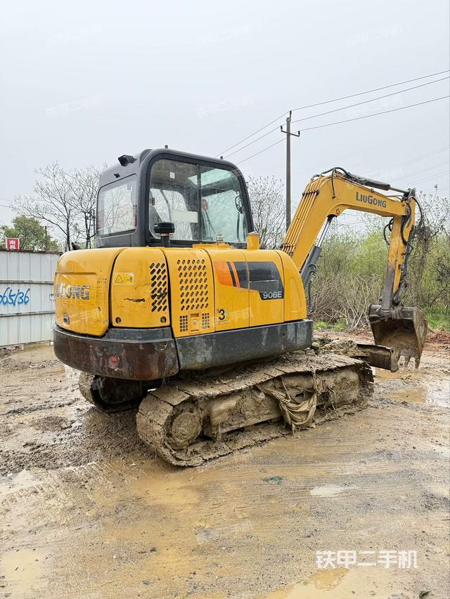 整機右后45°（整機外觀）