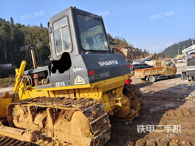 整機右后45°(設(shè)備外觀及核心部件) 整機右后45°(設(shè)備外觀及核心部件)