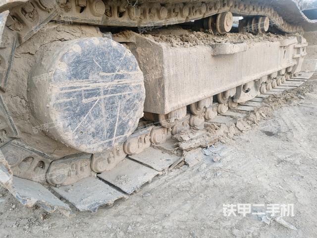 左側(cè)履帶整體?(行走機(jī)構(gòu)) 左側(cè)履帶整體?(行走機(jī)構(gòu))