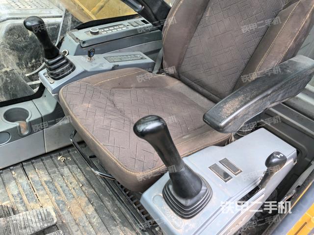 座椅左側(cè)控制臺(tái)/音響/含左手柄（駕駛室部分）