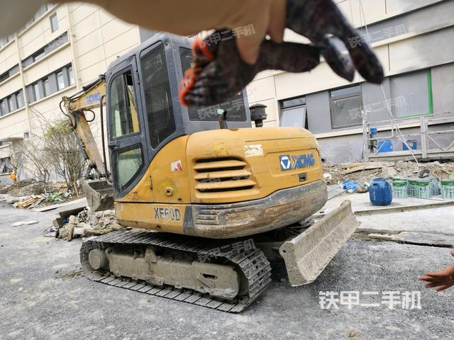 左后45(整機(jī)外觀) 左后45(整機(jī)外觀)