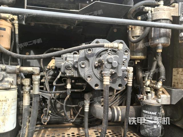 液壓泵斜45?左(大件艙室) 液壓泵斜45?左(大件艙室)