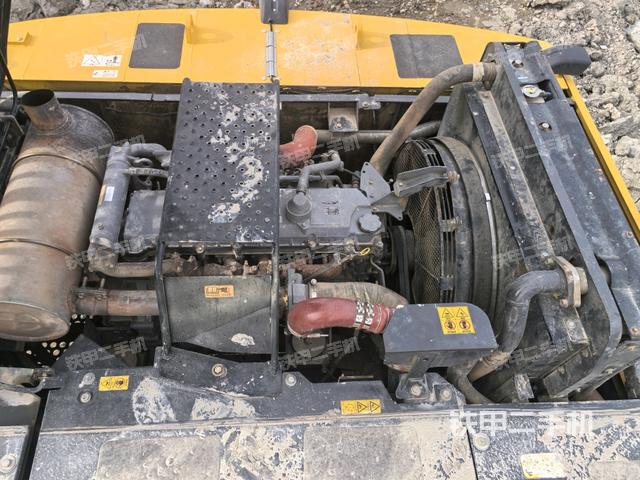 發(fā)動(dòng)機(jī)室(上車(chē)部件) 發(fā)動(dòng)機(jī)室(上車(chē)部件)