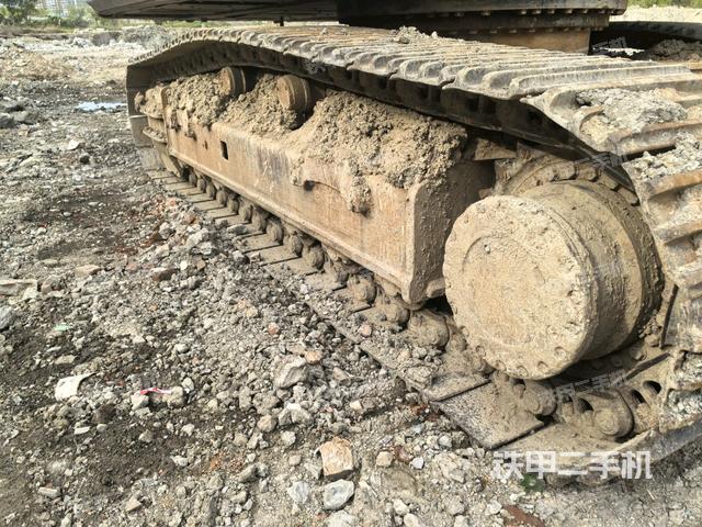 左側(cè)履帶整體?(行走機(jī)構(gòu)) 左側(cè)履帶整體?(行走機(jī)構(gòu))