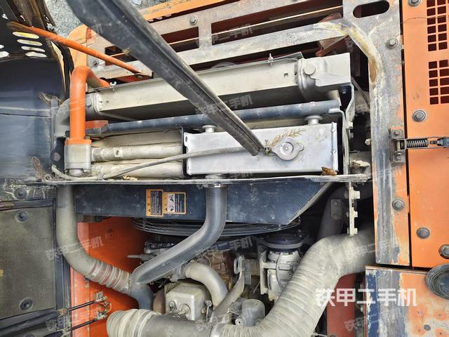 水箱+風(fēng)扇特寫(上車部件) 水箱+風(fēng)扇特寫(上車部件)