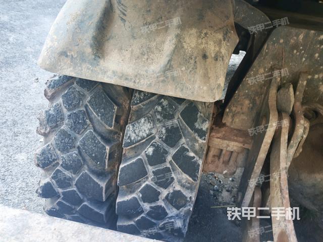 左托鏈輪和鏈筋(行走機(jī)構(gòu)) 左托鏈輪和鏈筋(行走機(jī)構(gòu))