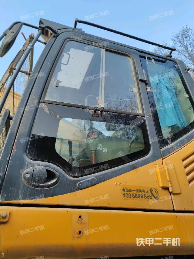 駕駛室正側(cè)（駕駛室部分）