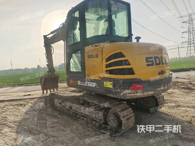 左后45(整機(jī)外觀) 左后45(整機(jī)外觀)