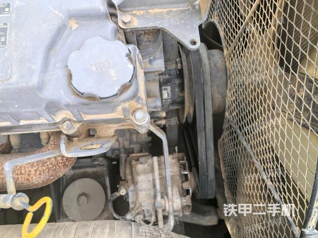 氣門(mén)室蓋螺絲特寫(xiě)(上車(chē)部件) 氣門(mén)室蓋螺絲特寫(xiě)(上車(chē)部件)