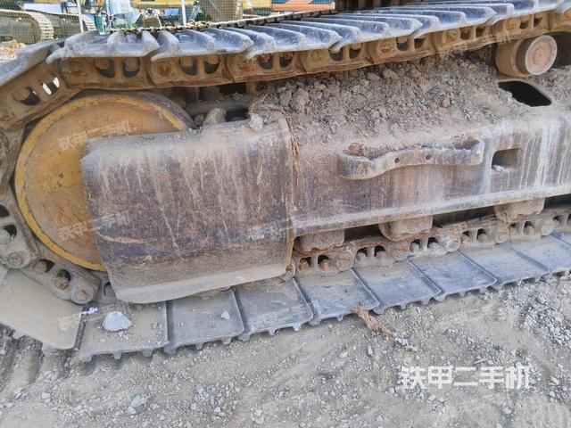 右導向輪(行走機構) 右導向輪(行走機構)