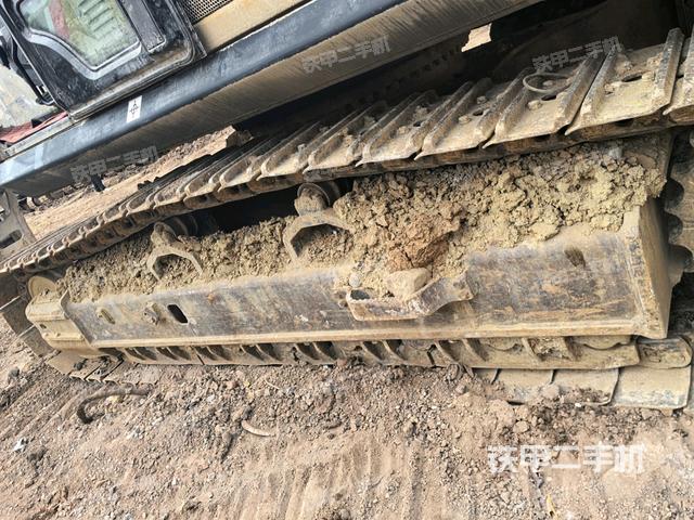 右側(cè)履帶整體(行走機(jī)構(gòu)) 右側(cè)履帶整體(行走機(jī)構(gòu))