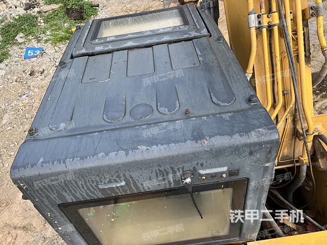 驾驶室顶部（整机外观）