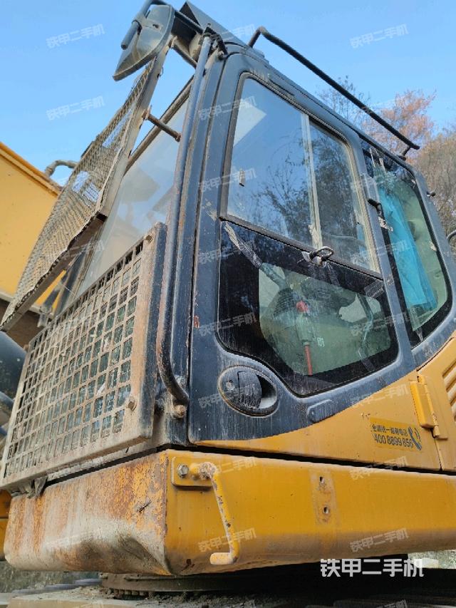 駕駛室左前45度（駕駛室部分）