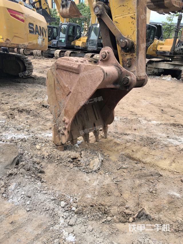 小臂整體左后（工作和回轉(zhuǎn)裝置）