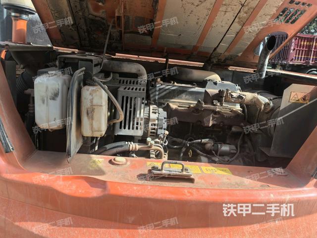 發(fā)動(dòng)機(jī)室（上車部件）