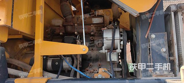 发动机左侧（整机外观及大件）