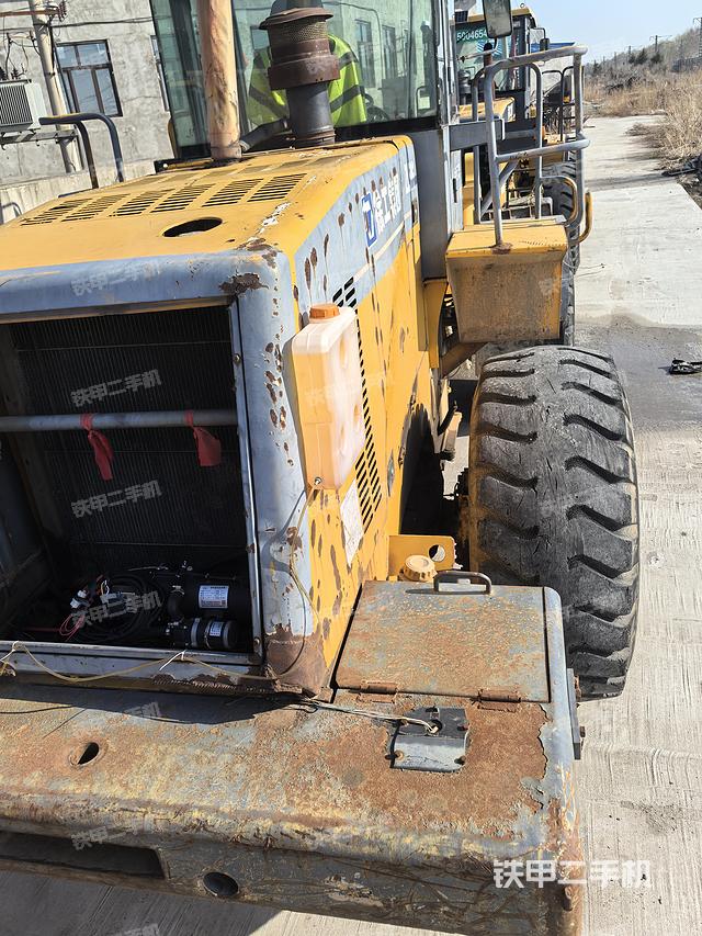 整機(jī)右后45°(整機(jī)外觀及大件) 整機(jī)右后45°(整機(jī)外觀及大件)