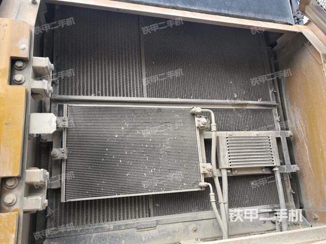 液壓泵室(大件艙室) 液壓泵室(大件艙室)