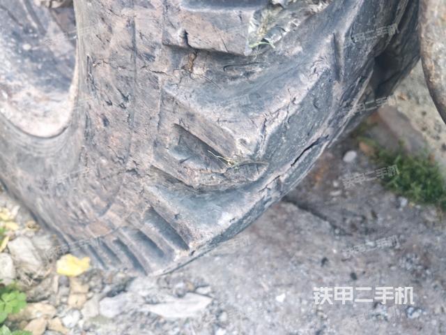 右驅(qū)動輪(行走機(jī)構(gòu)) 右驅(qū)動輪(行走機(jī)構(gòu))