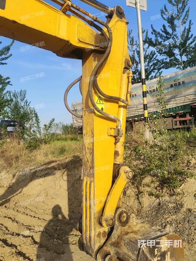 鏟斗右后整體（工作和回轉(zhuǎn)裝置）