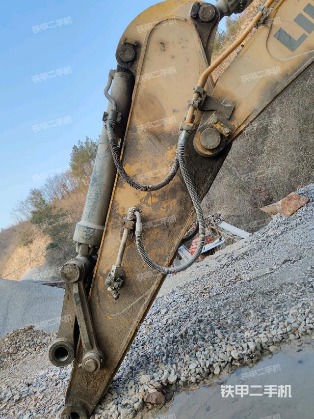 小臂整體左后（工作和回轉(zhuǎn)裝置）