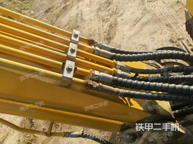 大臂背部俯視（工作和回轉(zhuǎn)裝置）