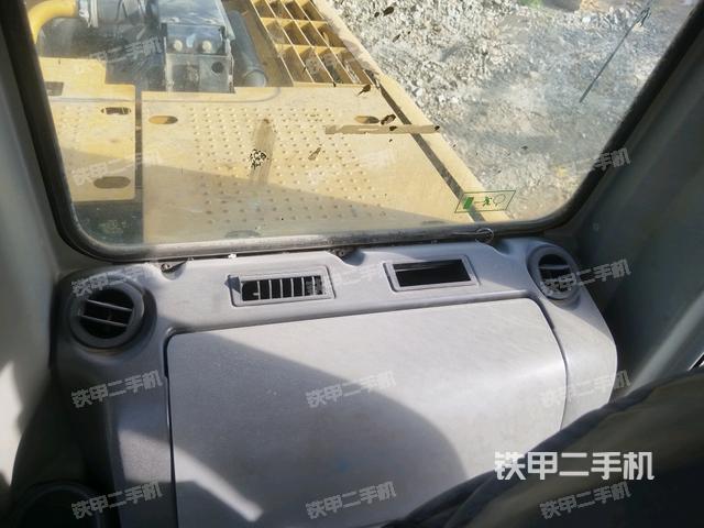 座椅后部(駕駛室部分) 座椅后部(駕駛室部分)