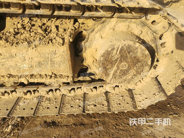 左側(cè)履帶整體?（行走機(jī)構(gòu)）