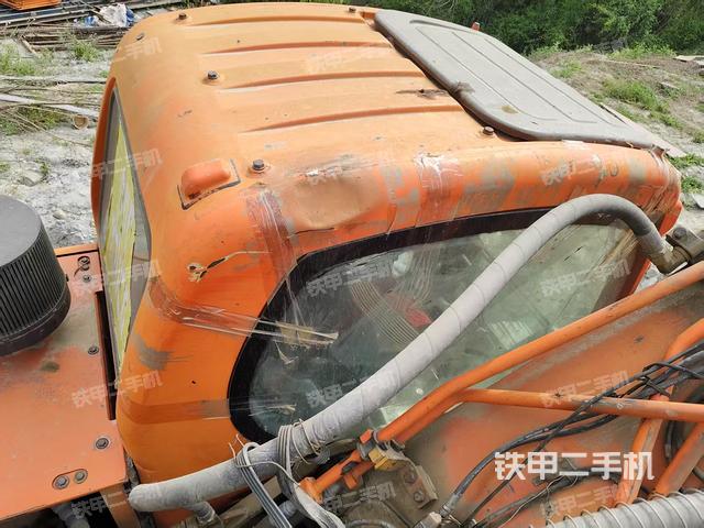 駕駛室頂部俯視(上車部件) 駕駛室頂部俯視(上車部件)