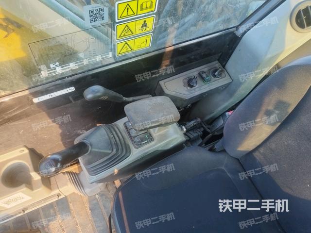 座椅左側(cè)控制臺(tái)/音響/含左手柄（駕駛室部分）