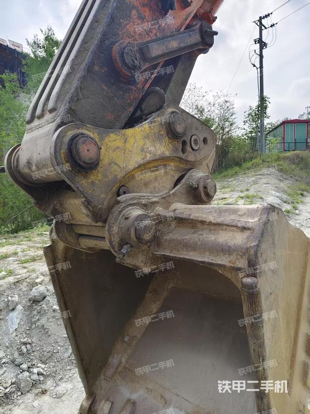 鏟斗45度(工作和回轉(zhuǎn)裝置) 鏟斗45度(工作和回轉(zhuǎn)裝置)