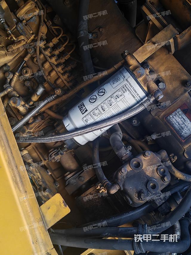 發(fā)動機右側（整機外觀及大件）