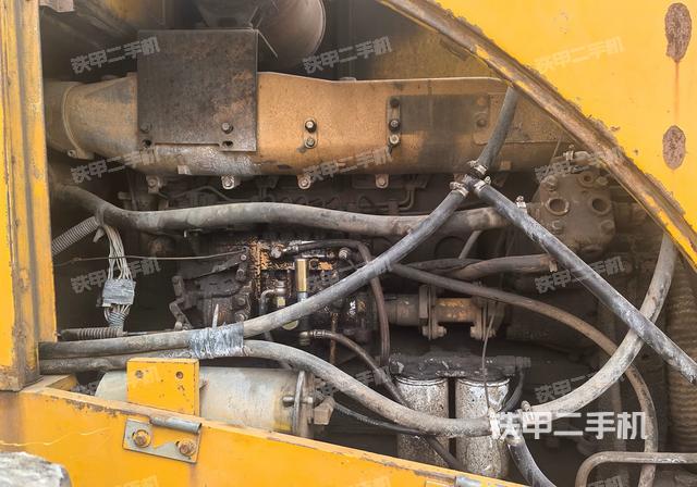 發(fā)動機(jī)左側(cè)(整機(jī)外觀及大件) 發(fā)動機(jī)左側(cè)(整機(jī)外觀及大件)