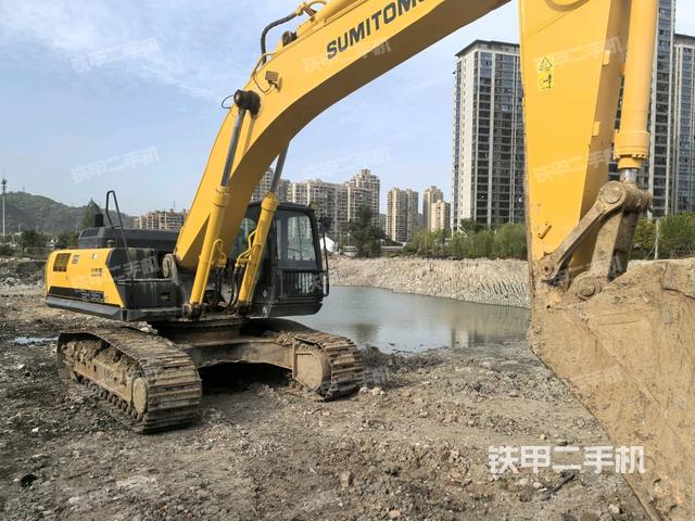 右前45(整機(jī)外觀) 右前45(整機(jī)外觀)