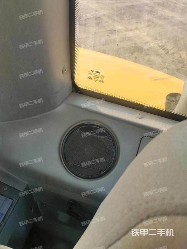 后窗玻璃角標(biāo)（駕駛室部分）