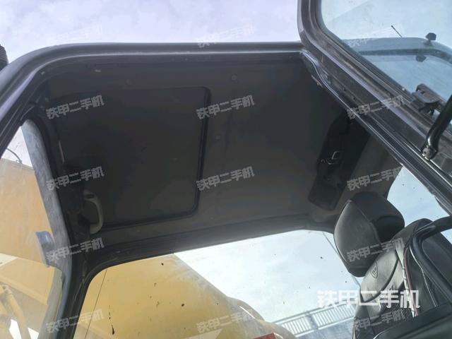 頂棚整體(駕駛室部分) 頂棚整體(駕駛室部分)